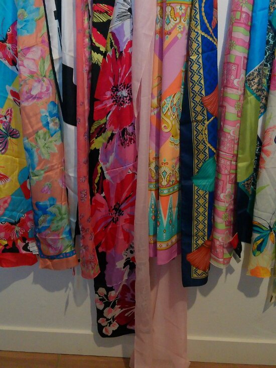 Twelve Scarfs Long Thin - Picture 3 of 9